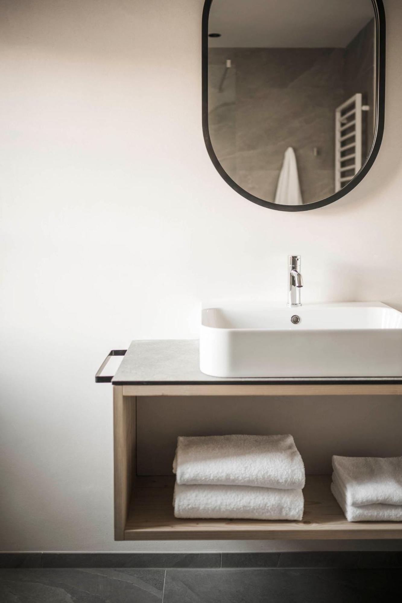 Hofergut Suites & Apartments Riscone Bagian luar foto