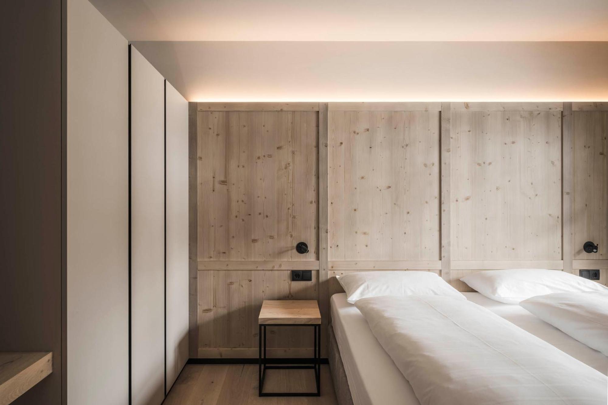 Hofergut Suites & Apartments Riscone Bagian luar foto