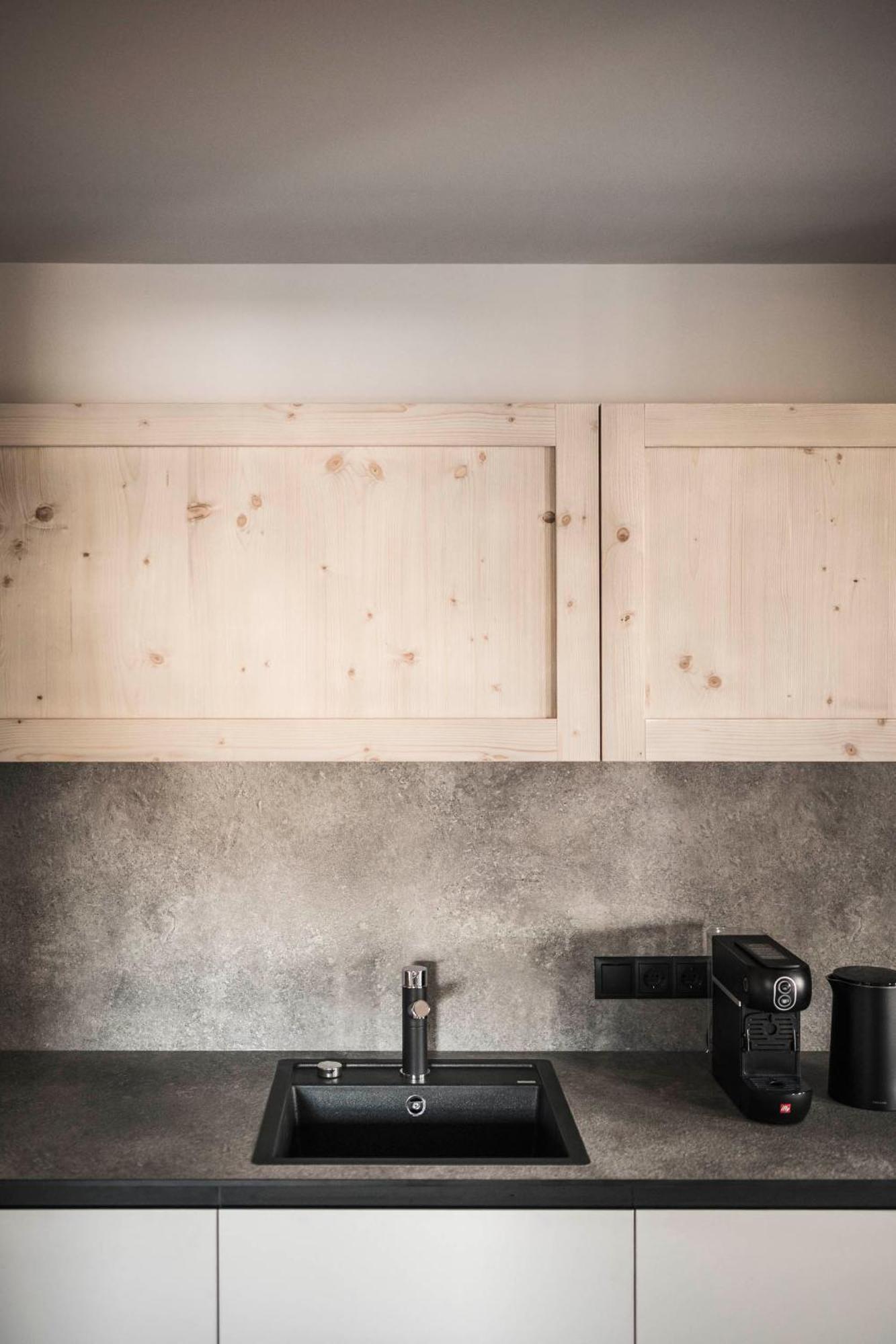 Hofergut Suites & Apartments Riscone Bagian luar foto