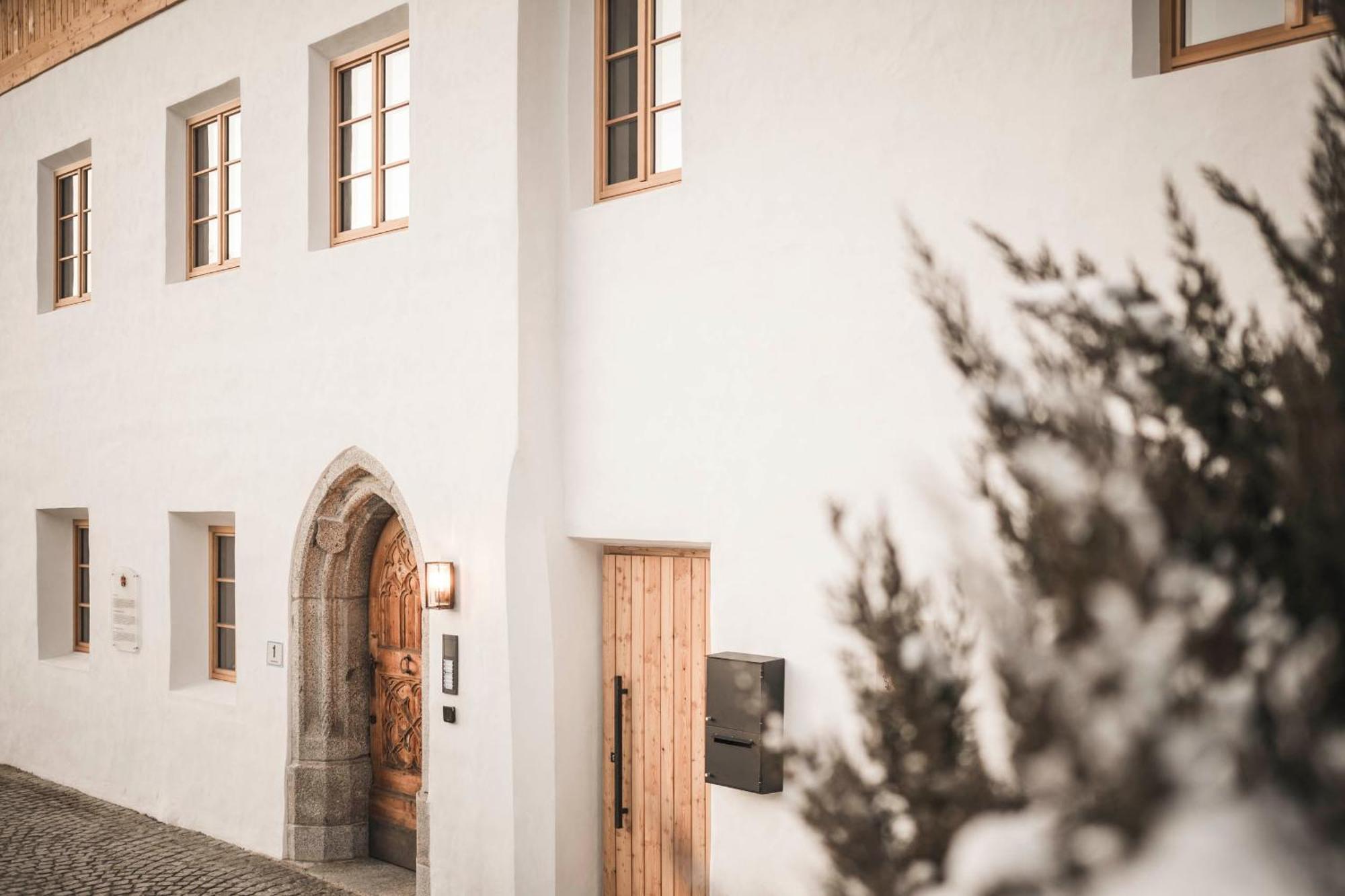 Hofergut Suites & Apartments Riscone Bagian luar foto