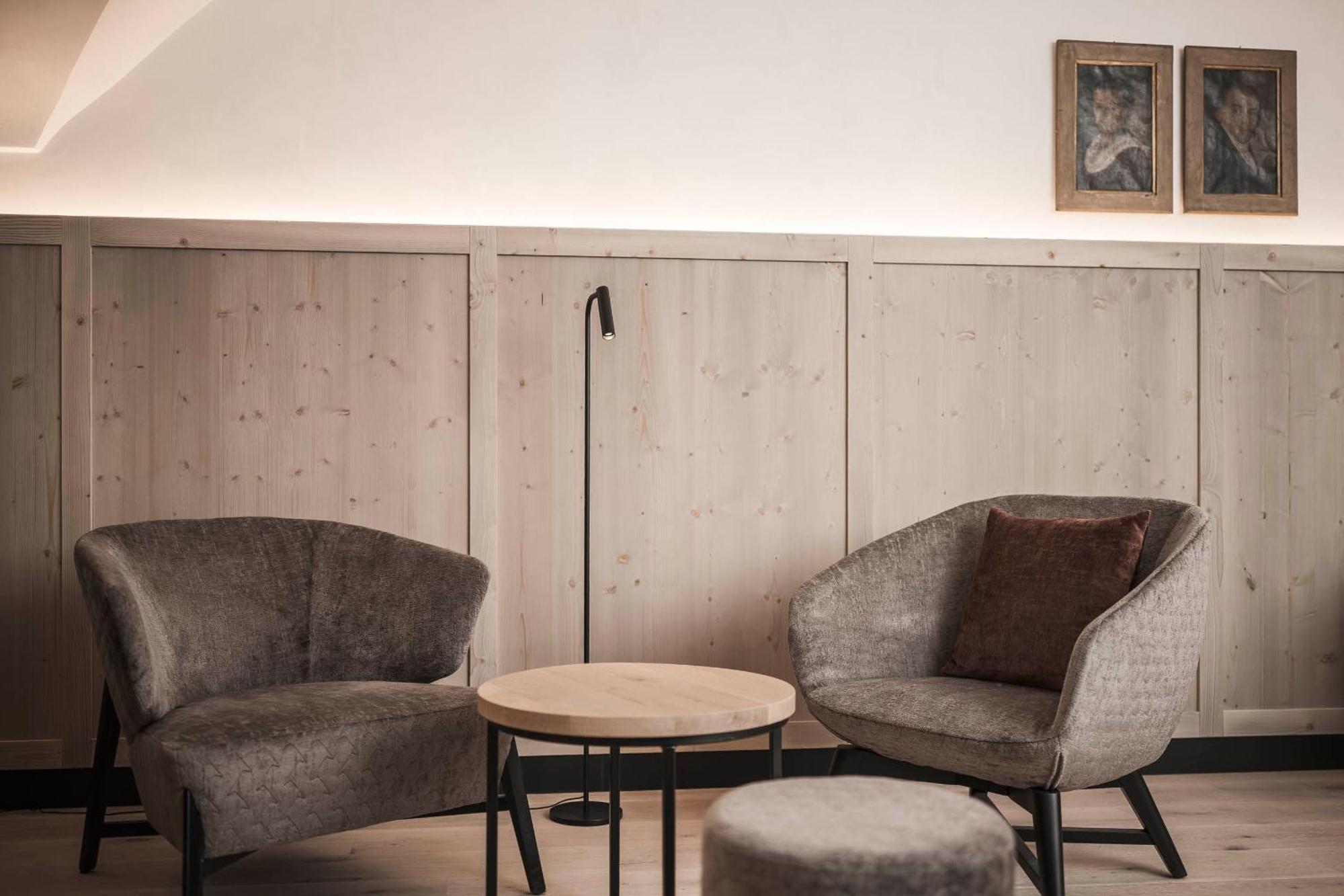 Hofergut Suites & Apartments Riscone Bagian luar foto